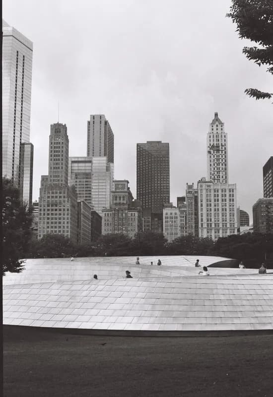 Photograph from the Chicago B&W Film gallery