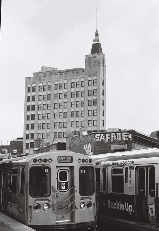 Photograph from the Chicago B&W Film gallery